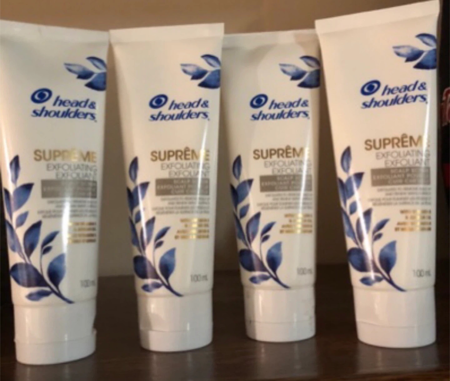 Head & Shoulders Suprême Exfoliating Scalp Scrub