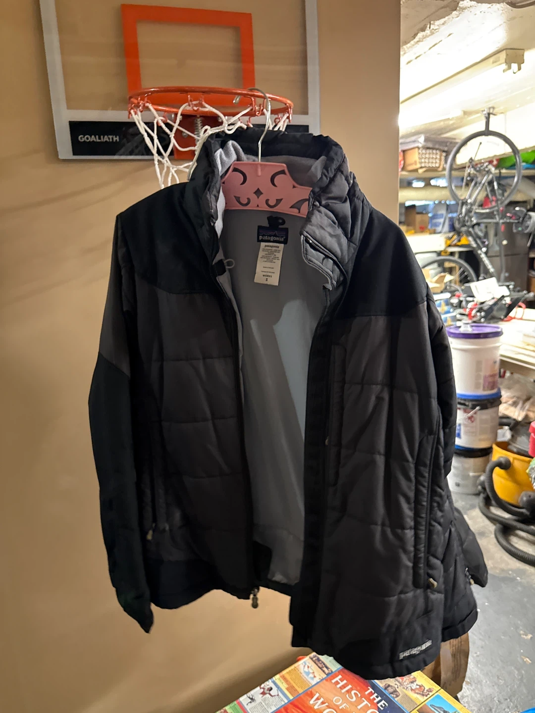 Patagonia Women's Puffer Jacket - Size S