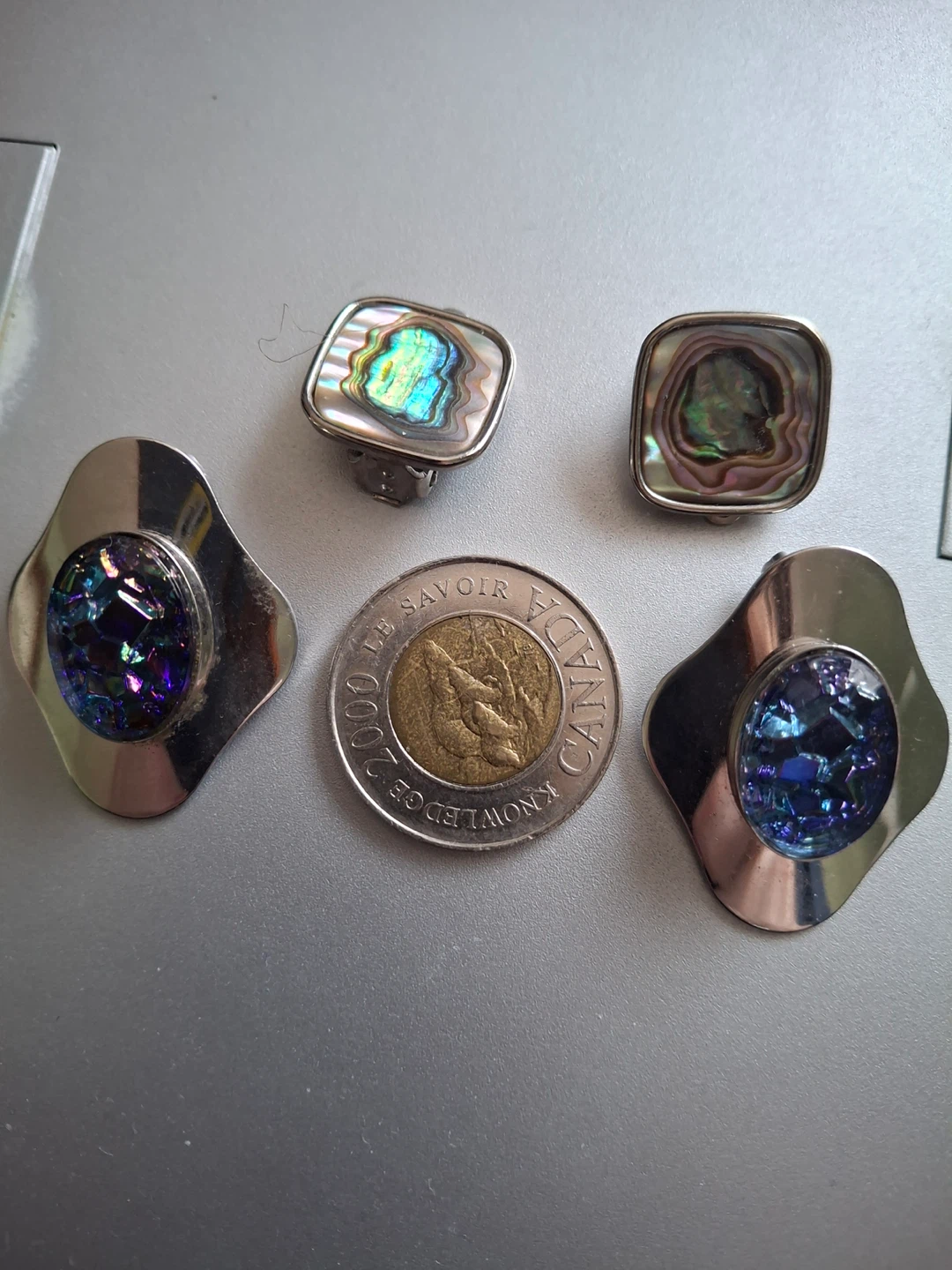 Vintage clip-on earrings (2 pairs) - photo 3