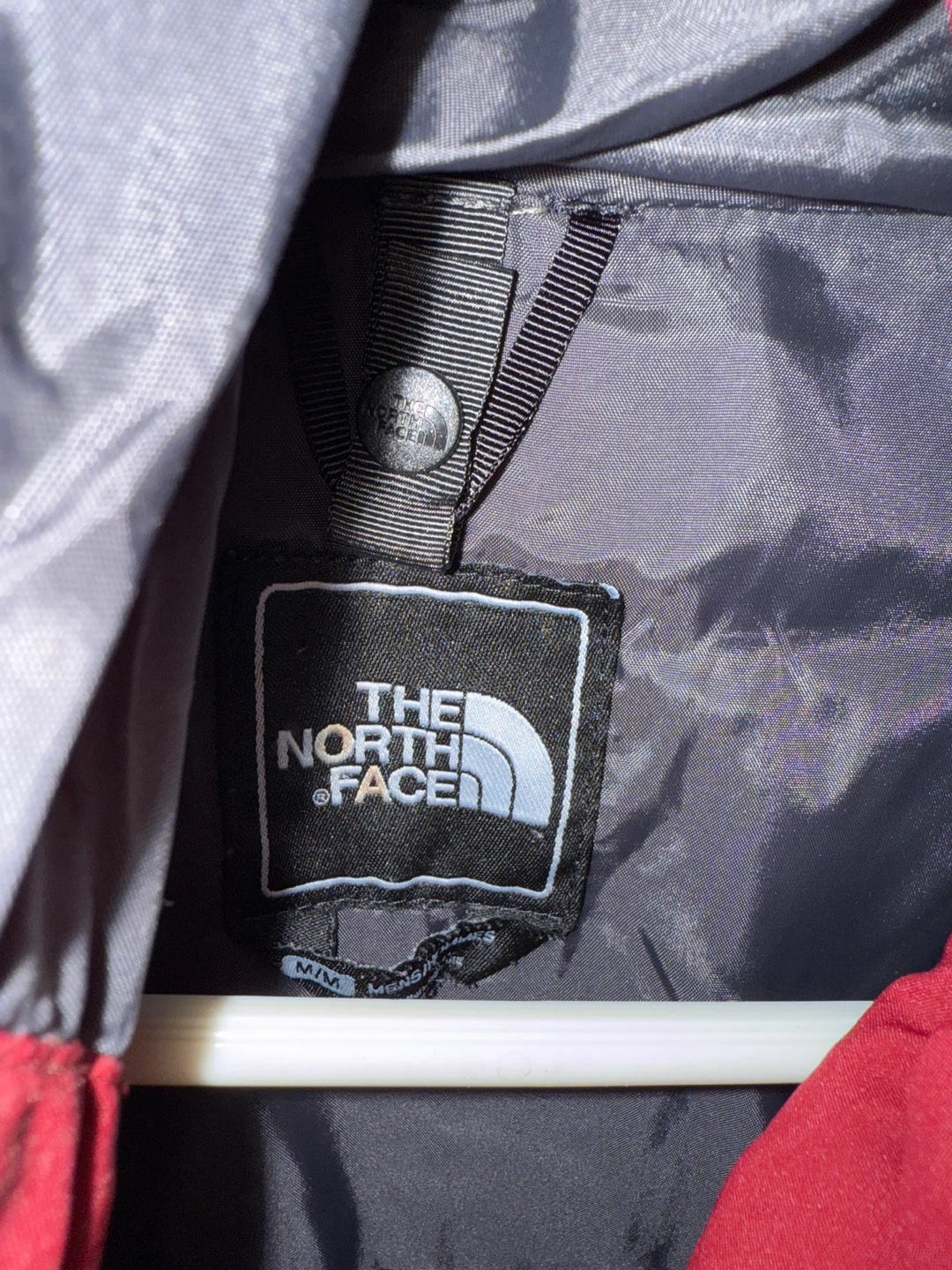 The North Face Red Jacket, Size M - photo 2
