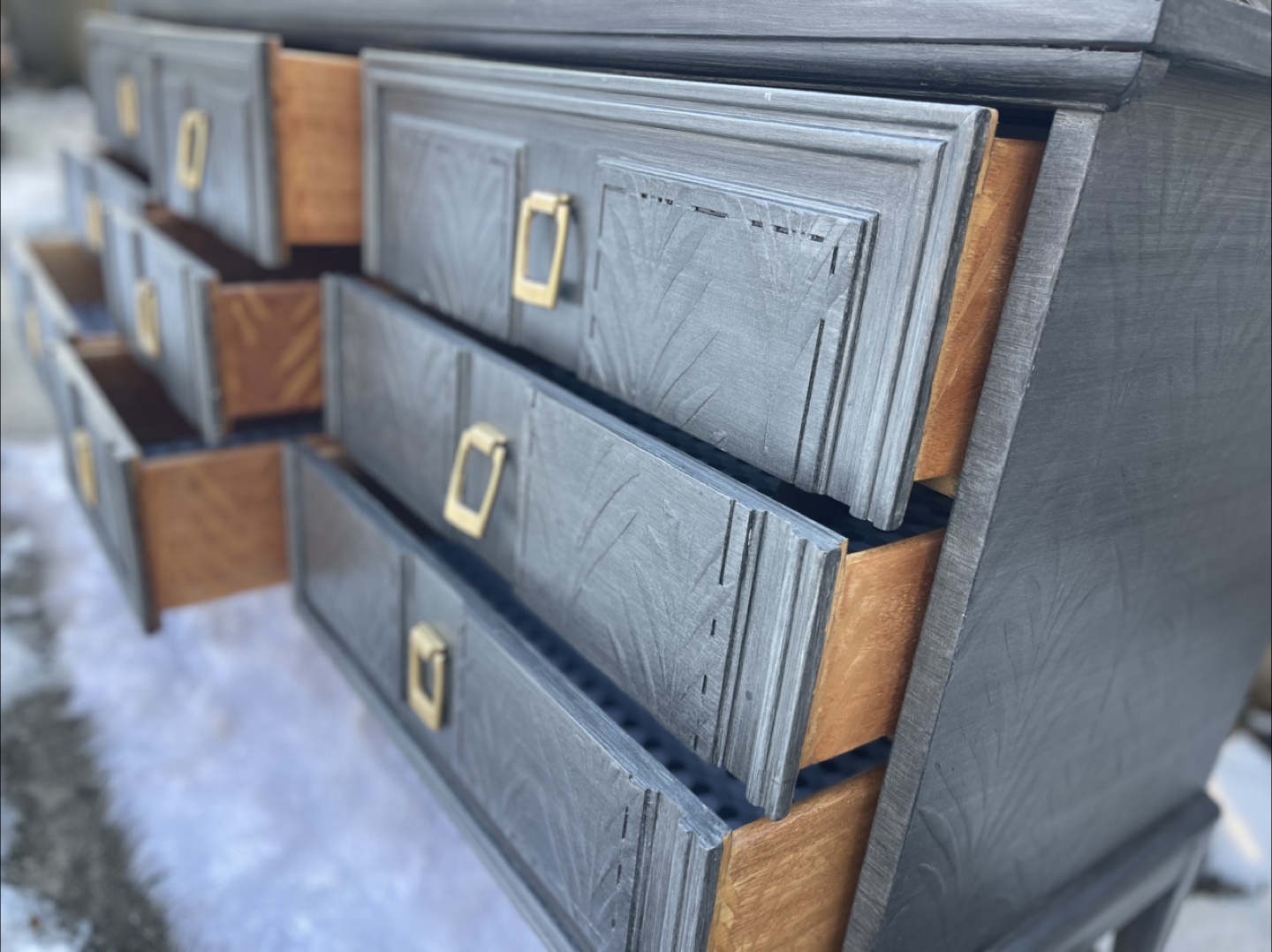 DIXIE MCM 9 drawers dresser/TV Stand redone in brushed gray - photo 4