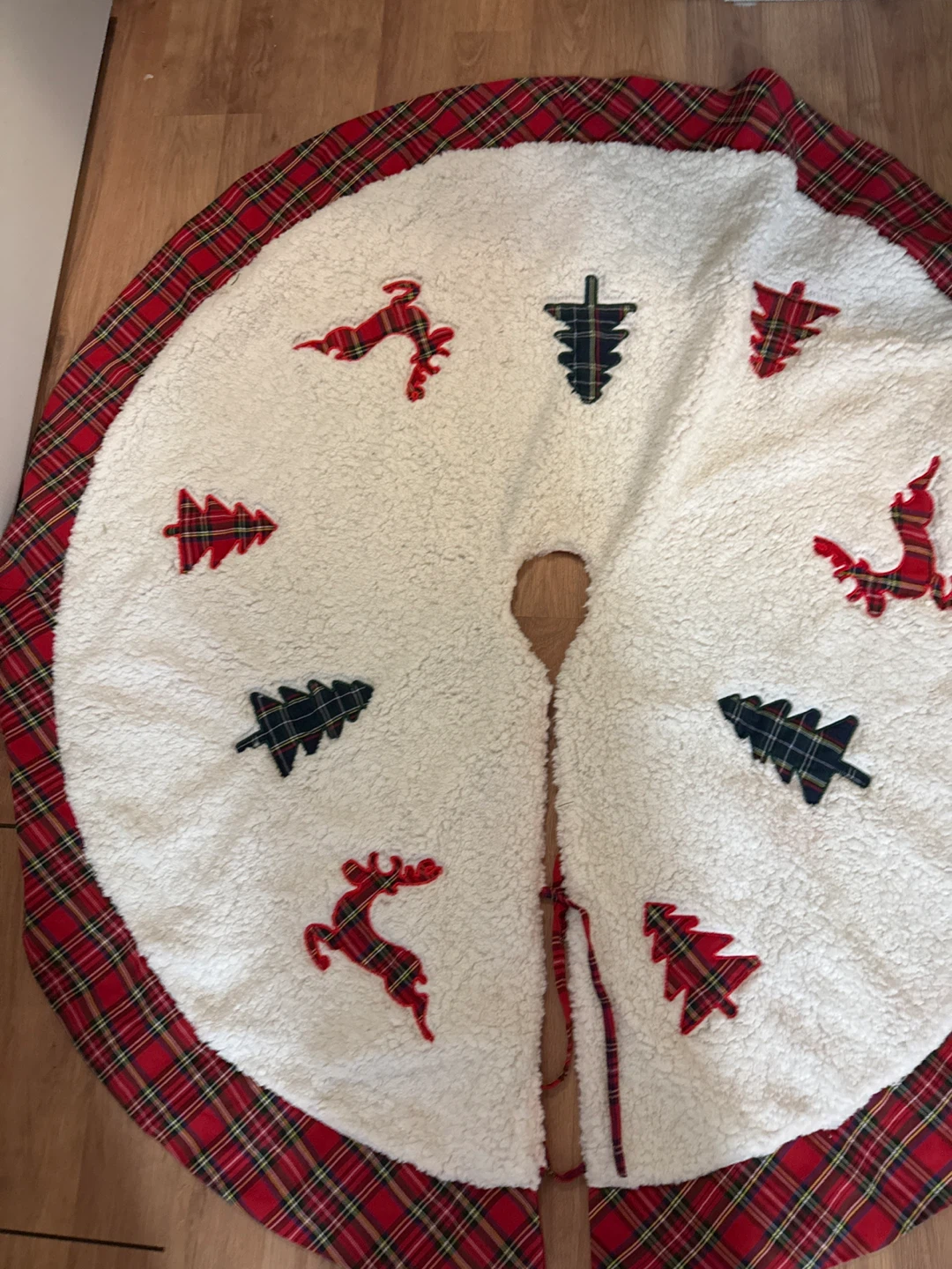 Christmas Tree Skirt with Plaid Border - photo 2