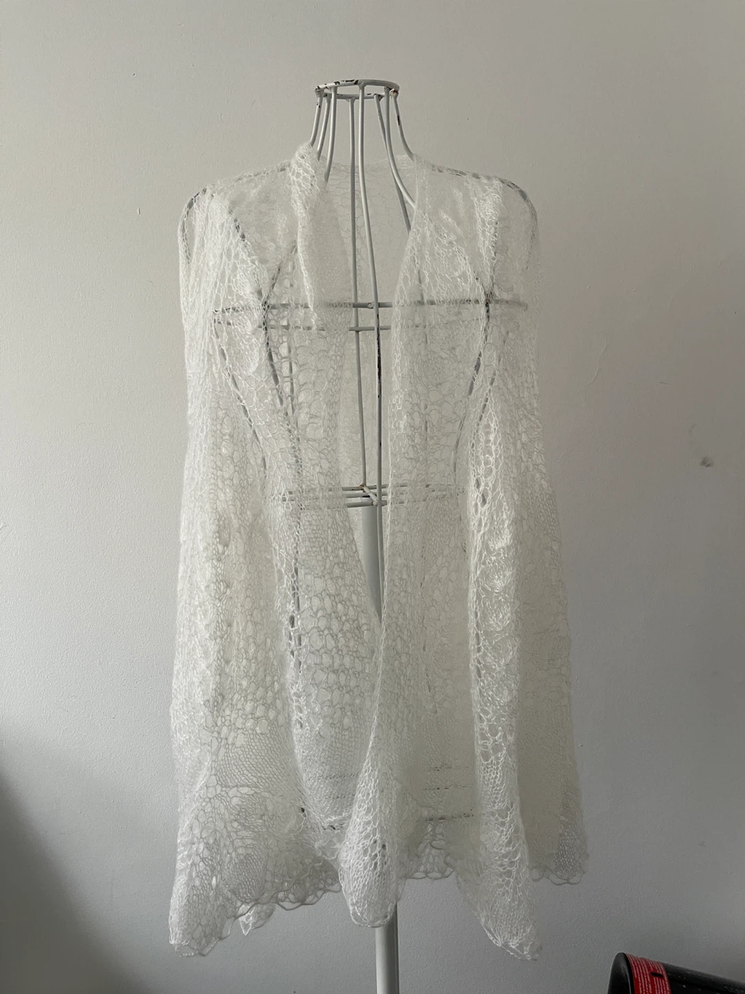 White Lace Shawl - photo 2