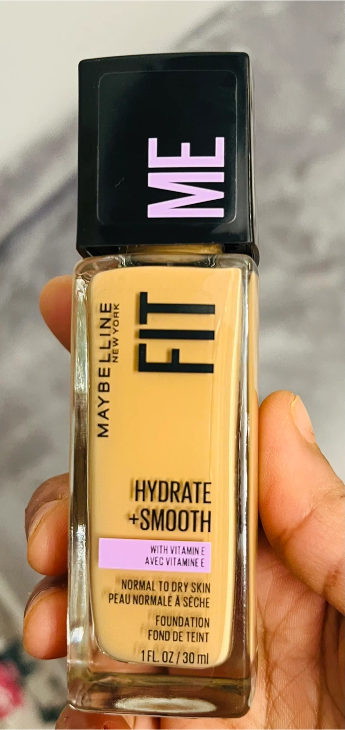 Maybelline Fit Me Hydrate + Smooth Foundation - Sun Beige