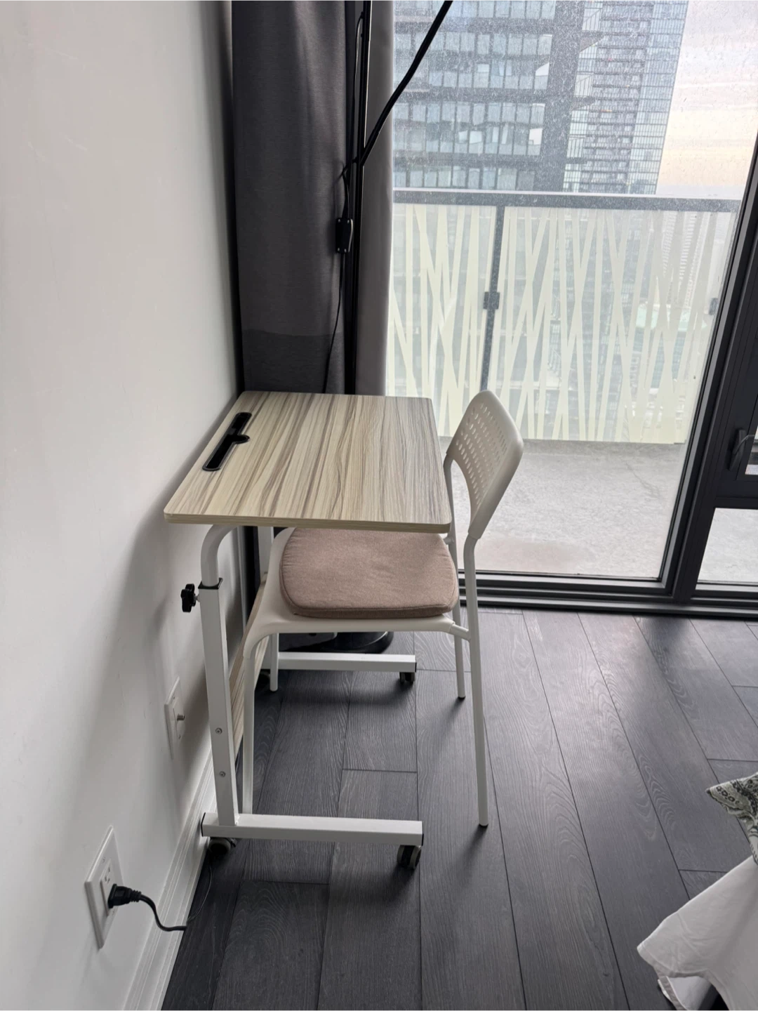 Adjustable Rolling Desk with Chair