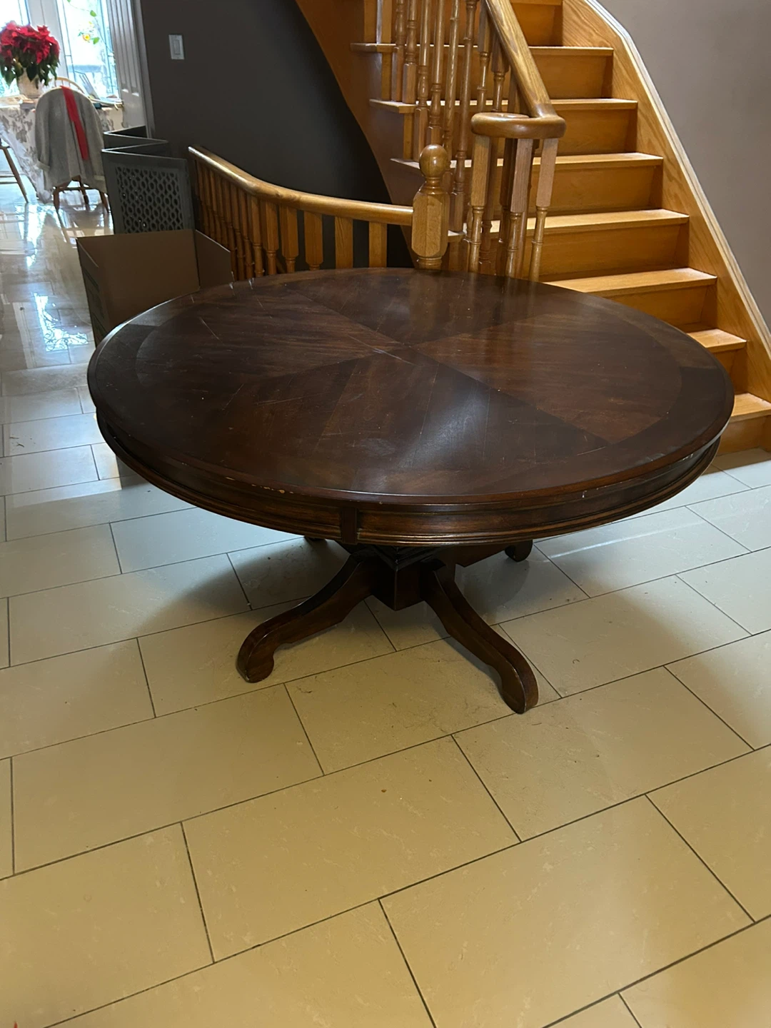 Round Pedestal Dining Table