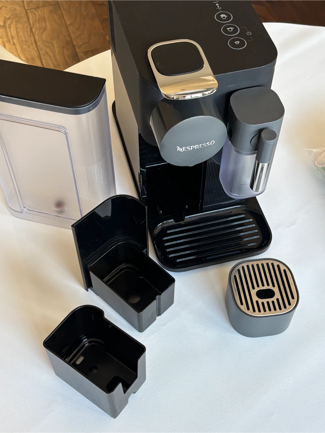 DeLonghi Lattissima One Nespresso Machine - photo 2