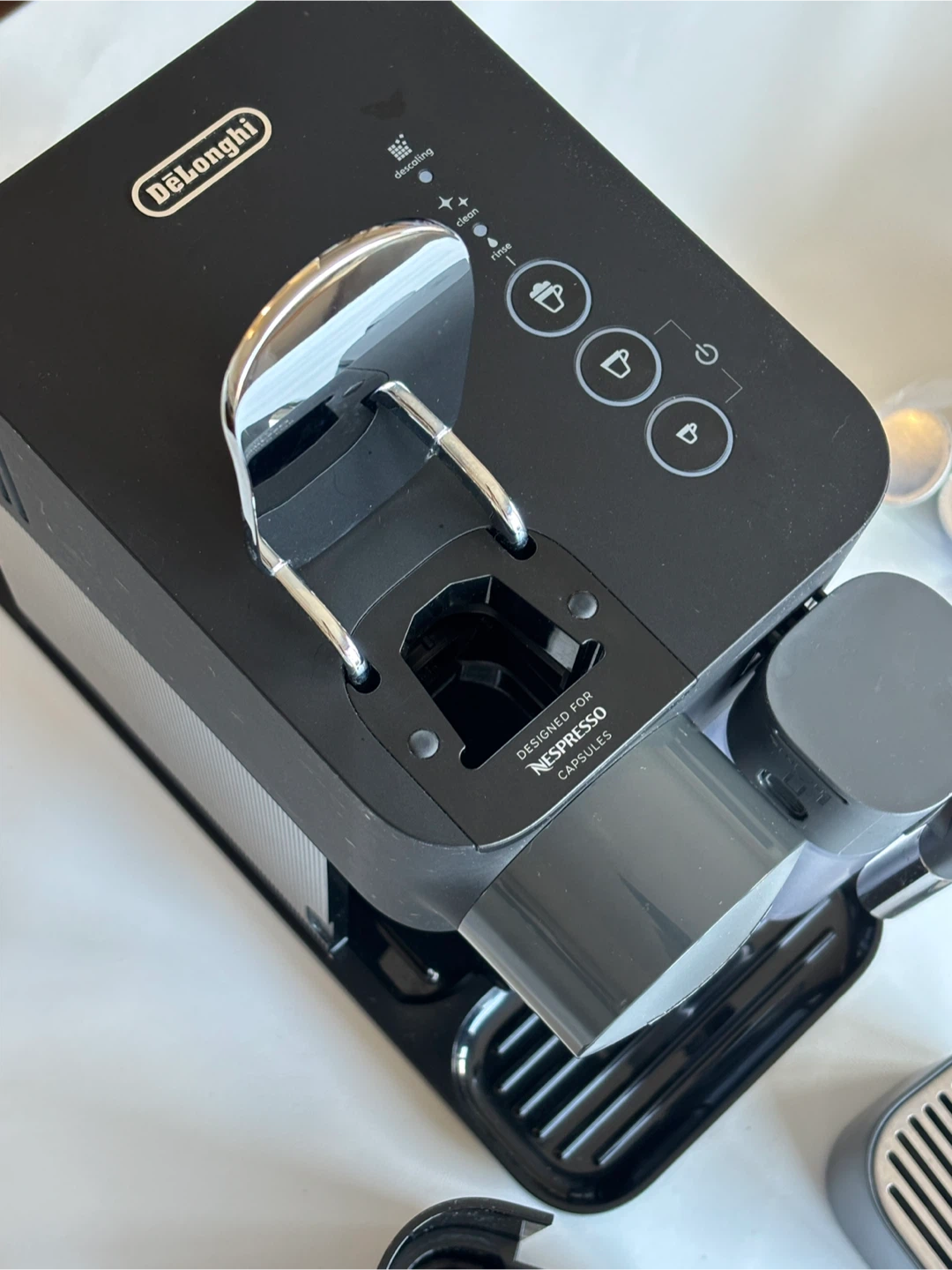 DeLonghi Lattissima One Nespresso Machine - photo 4