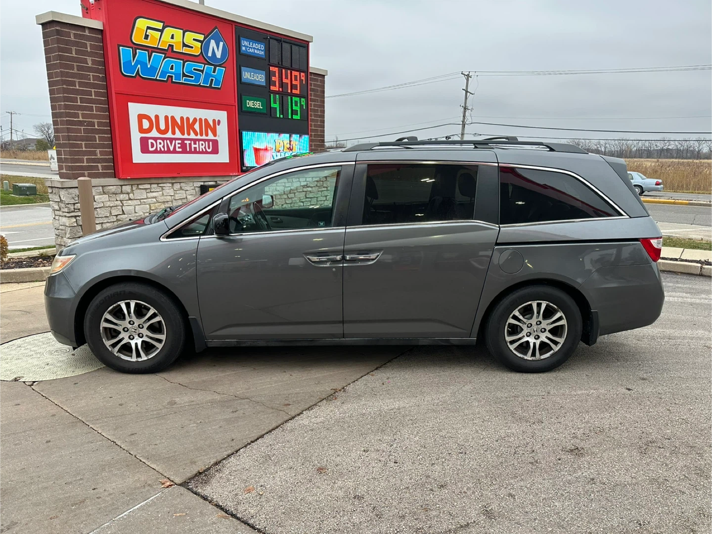 2012 Honda Odyssey Minivan - Gray 89k miles