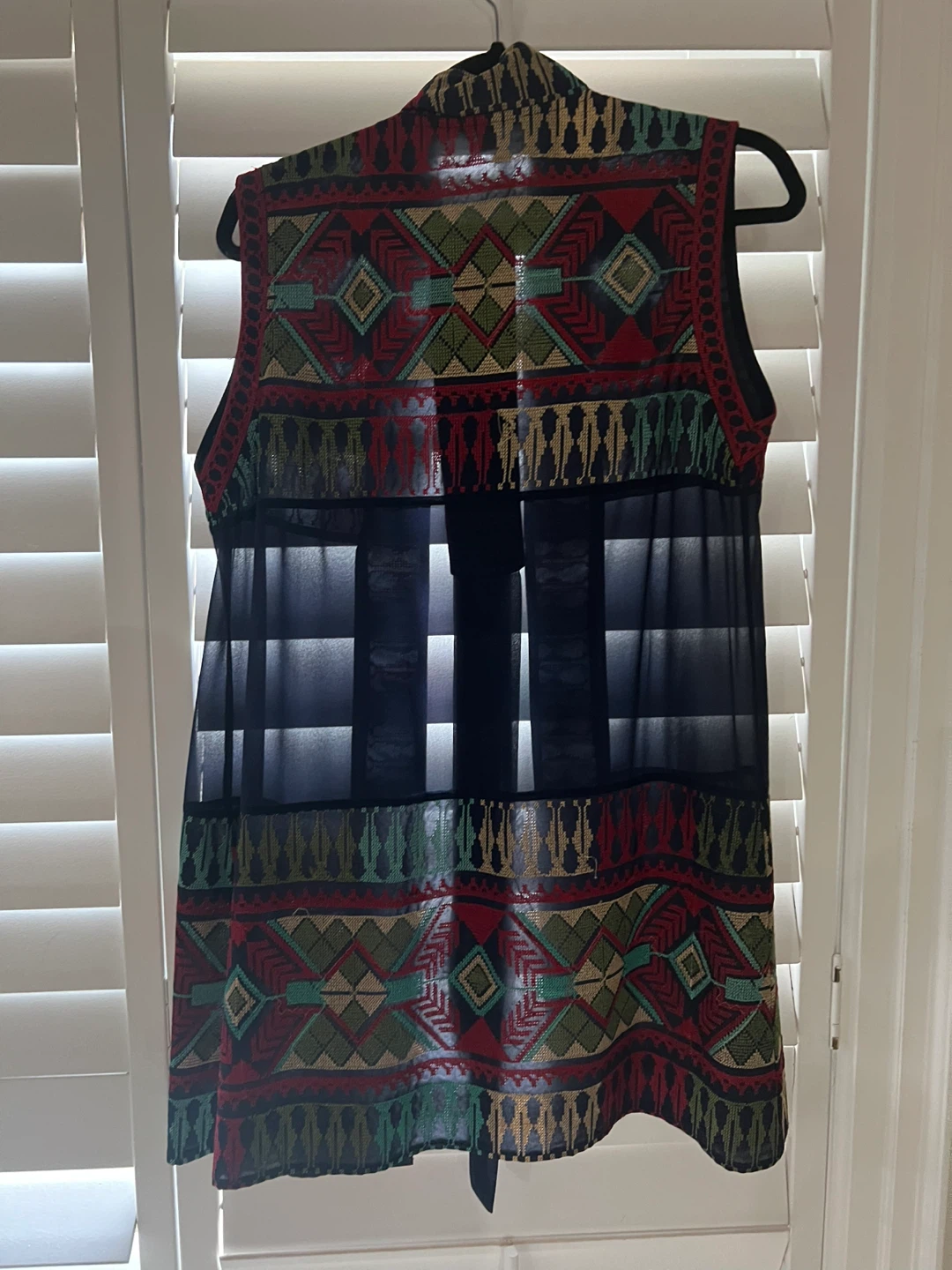 Patterned Sleeveless Vest - photo 2