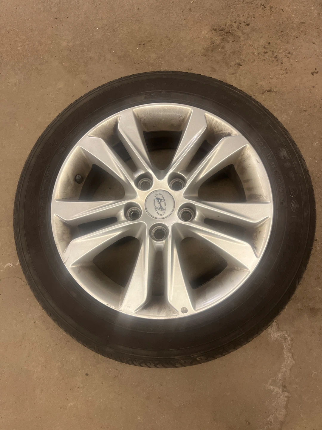 Hyundai Tire Set P205/55R16