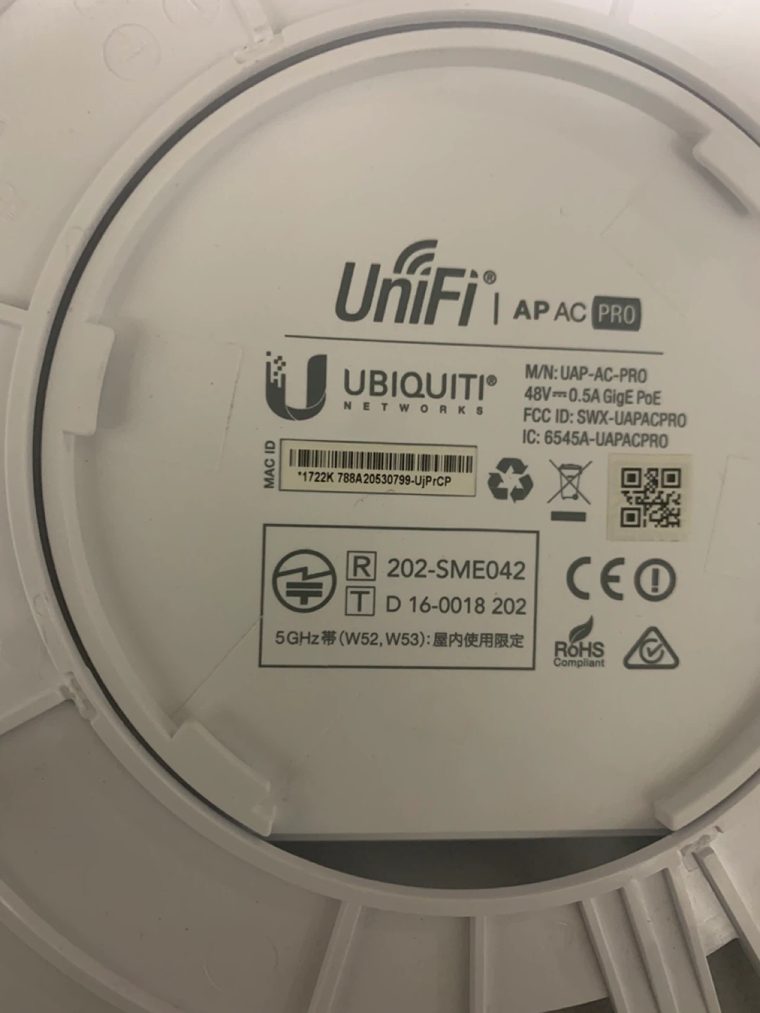 Ubiquiti UniFi AP AC Pro Access Point - photo 2
