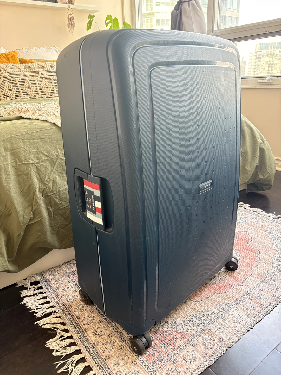 Samsonite Freeform LARGE Spinner Suitcase - Blue