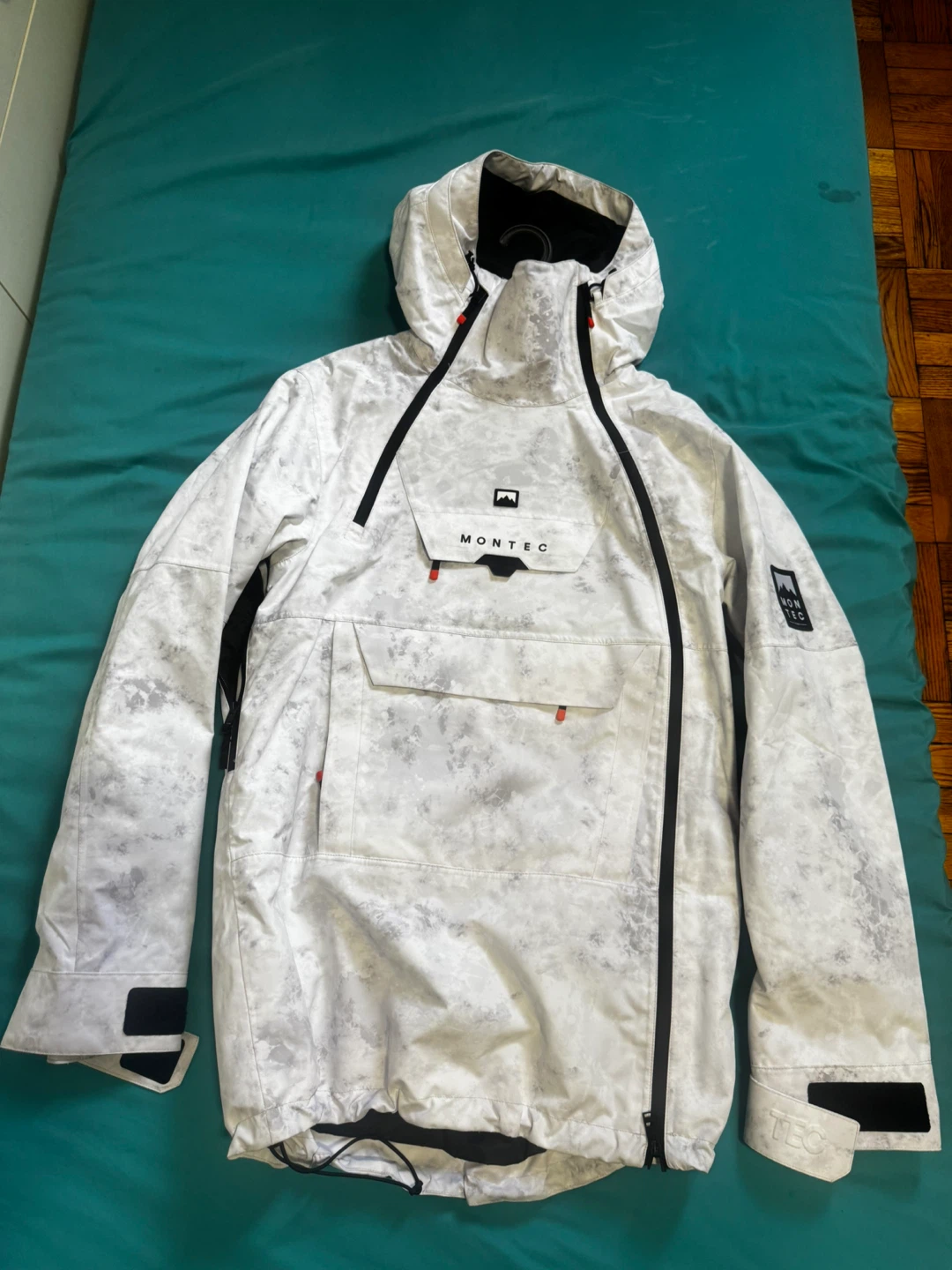 Montec Mountain Technology Jacket - Size S