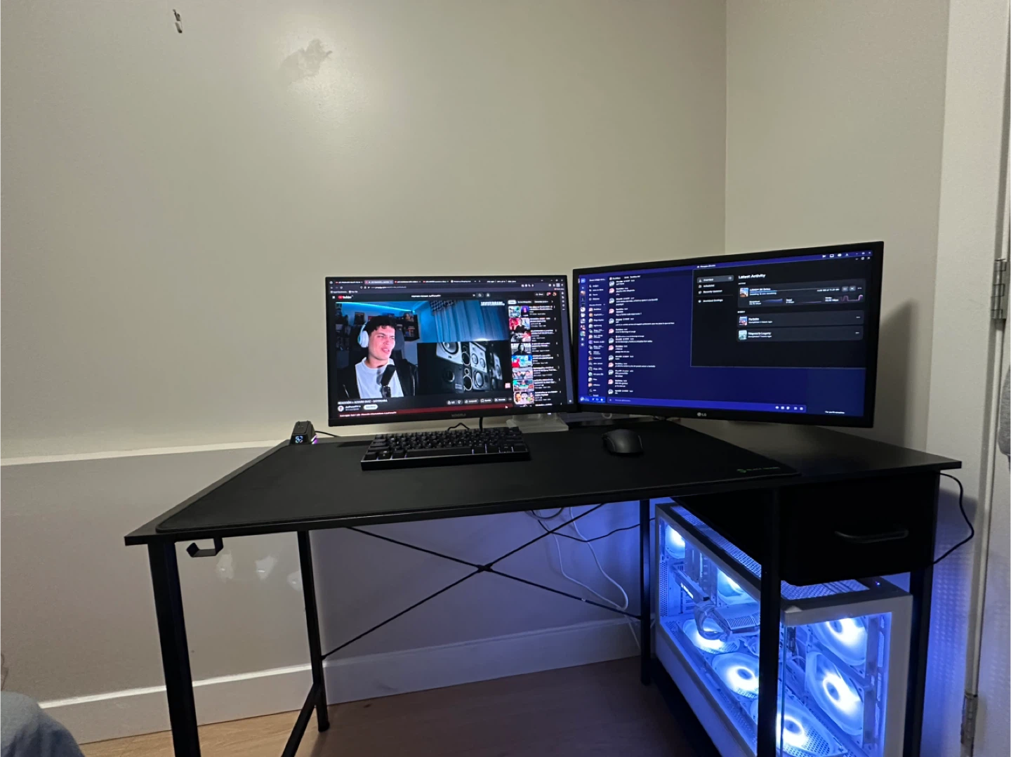 AODK Gaming Desk, Black, PLUS Extras read info