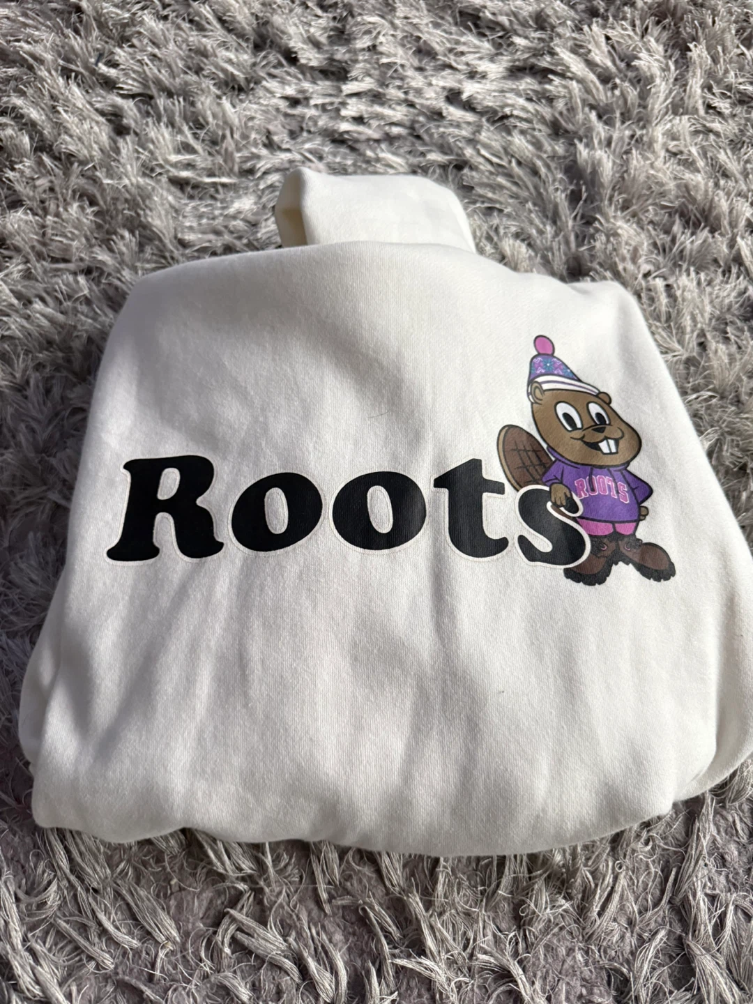 Roots XS White Hoodie with Beaver