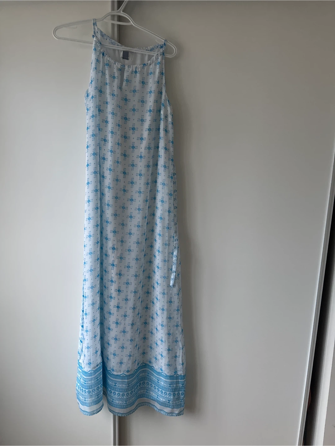Old Navy Maxi Dress - Blue & White Pattern