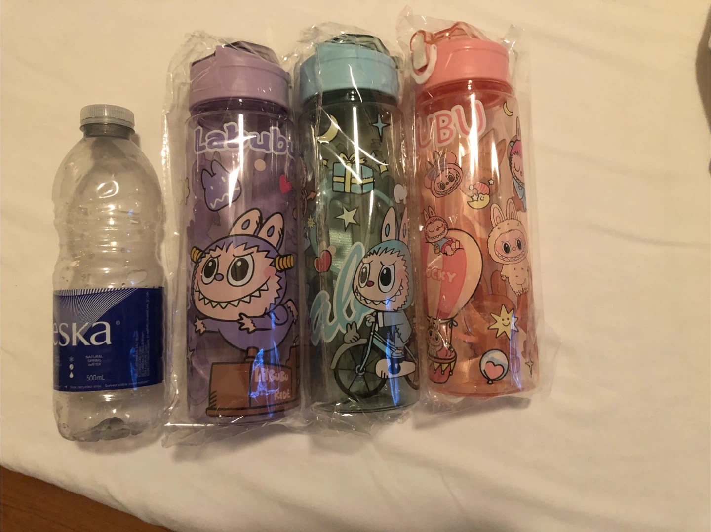 Labubu water bottles - photo 2