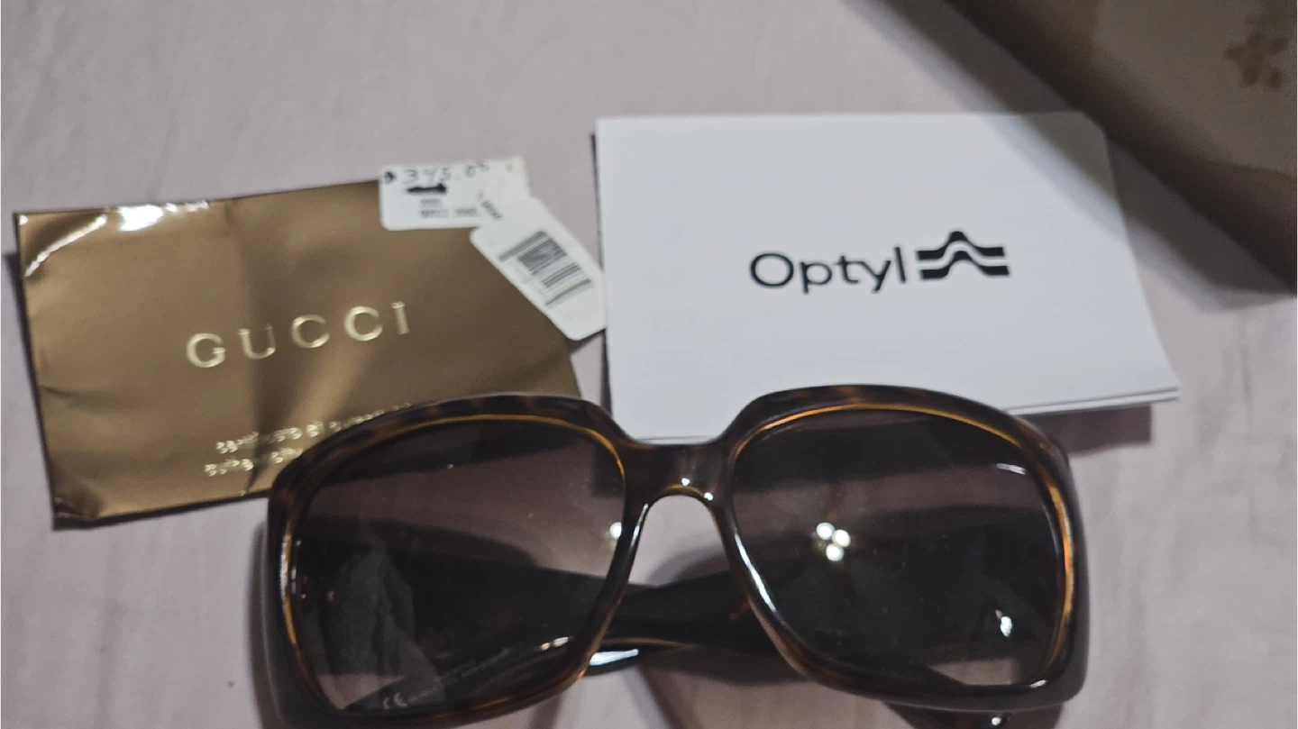 Gucci Sunglasses with Case - photo 2