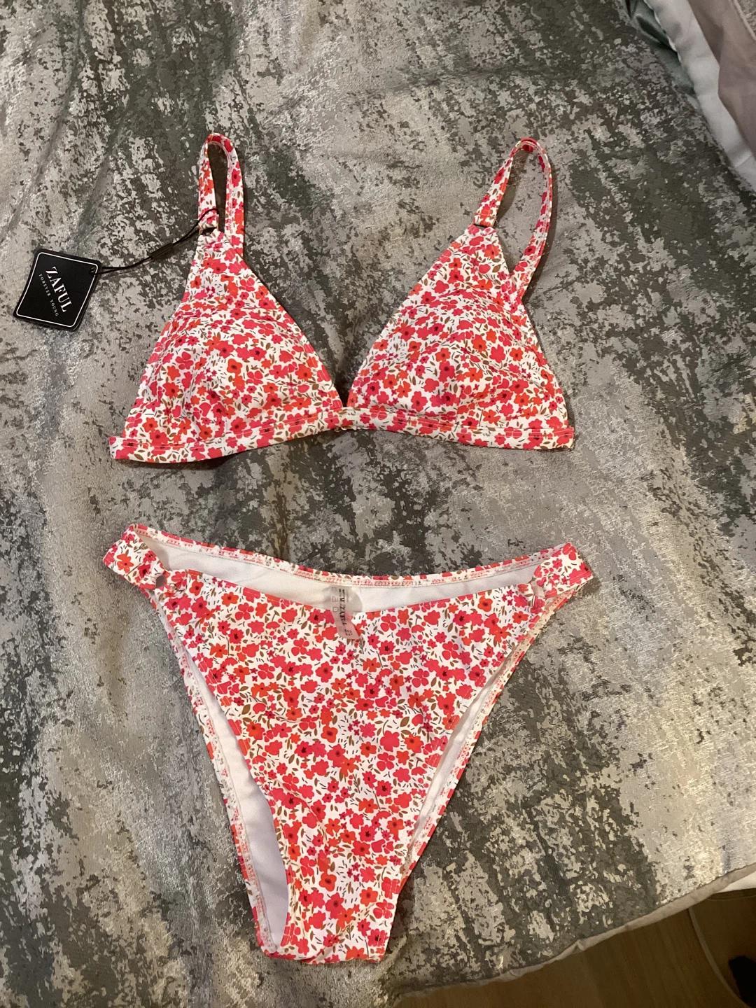 ZAFUL NWT Floral Print Bikini Set medium