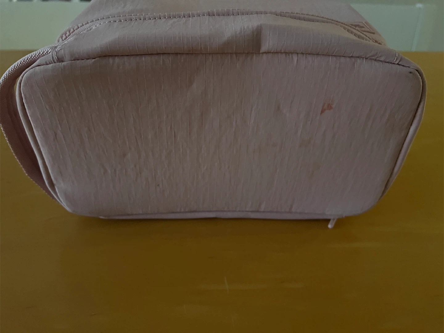 Lululemon Pink Dual-Compartment Toiletry/Cosmetic Bag - photo 4