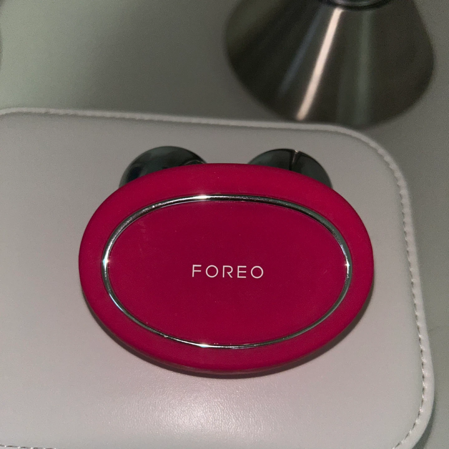 FOREO Bear Microcurrent - Fuchsia