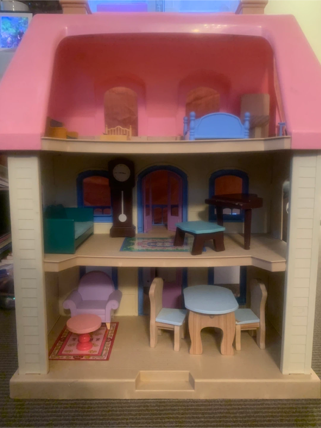 Dollhouse with Furniture - photo 2