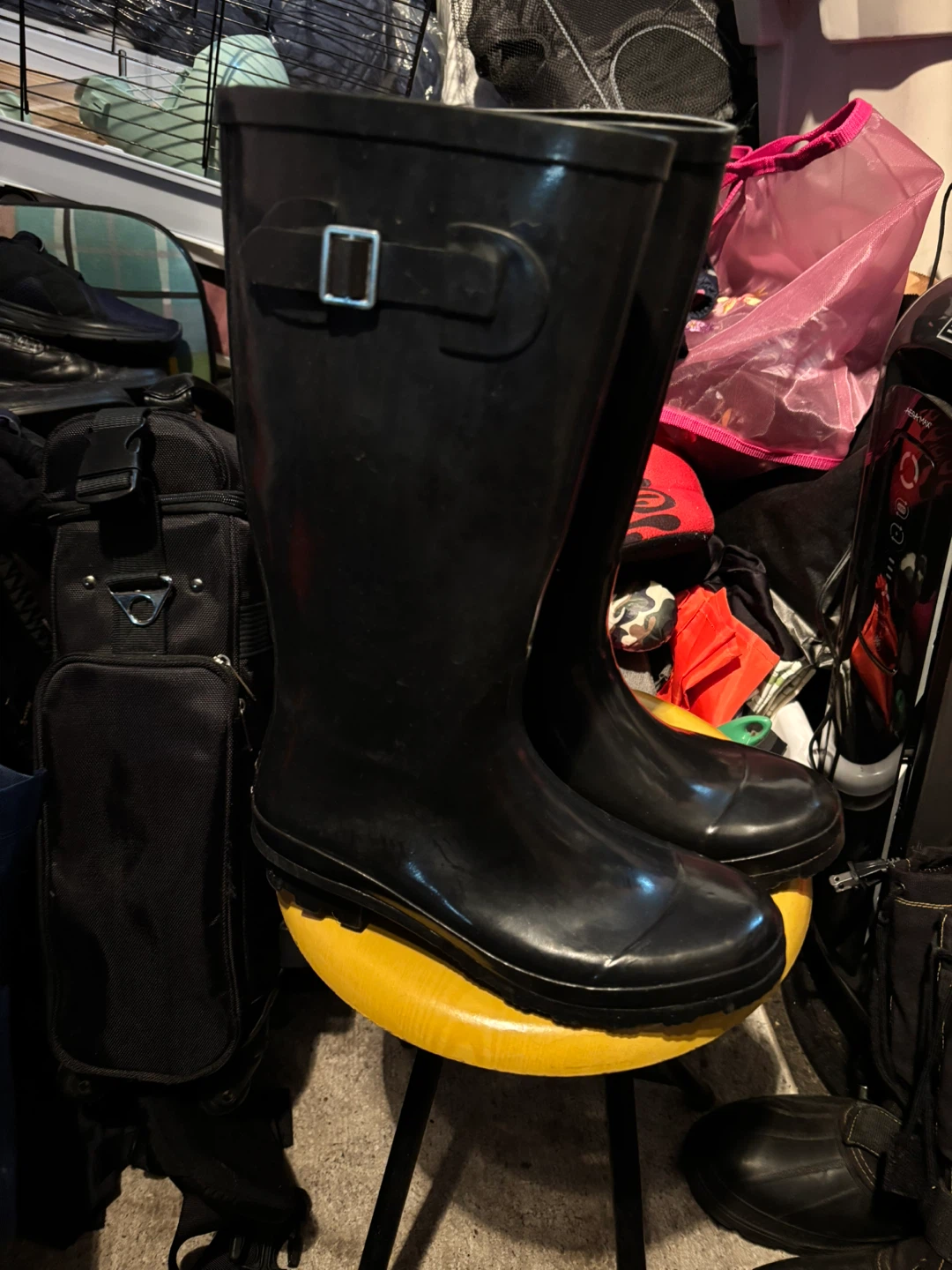 Boots for rain size 9