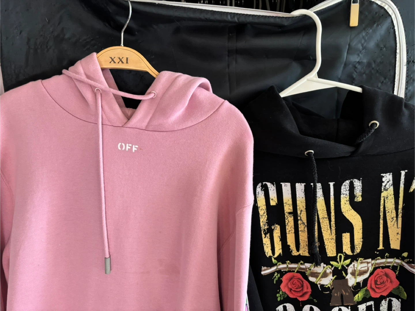 Hoodies for adults 20 dollars each - photo 4