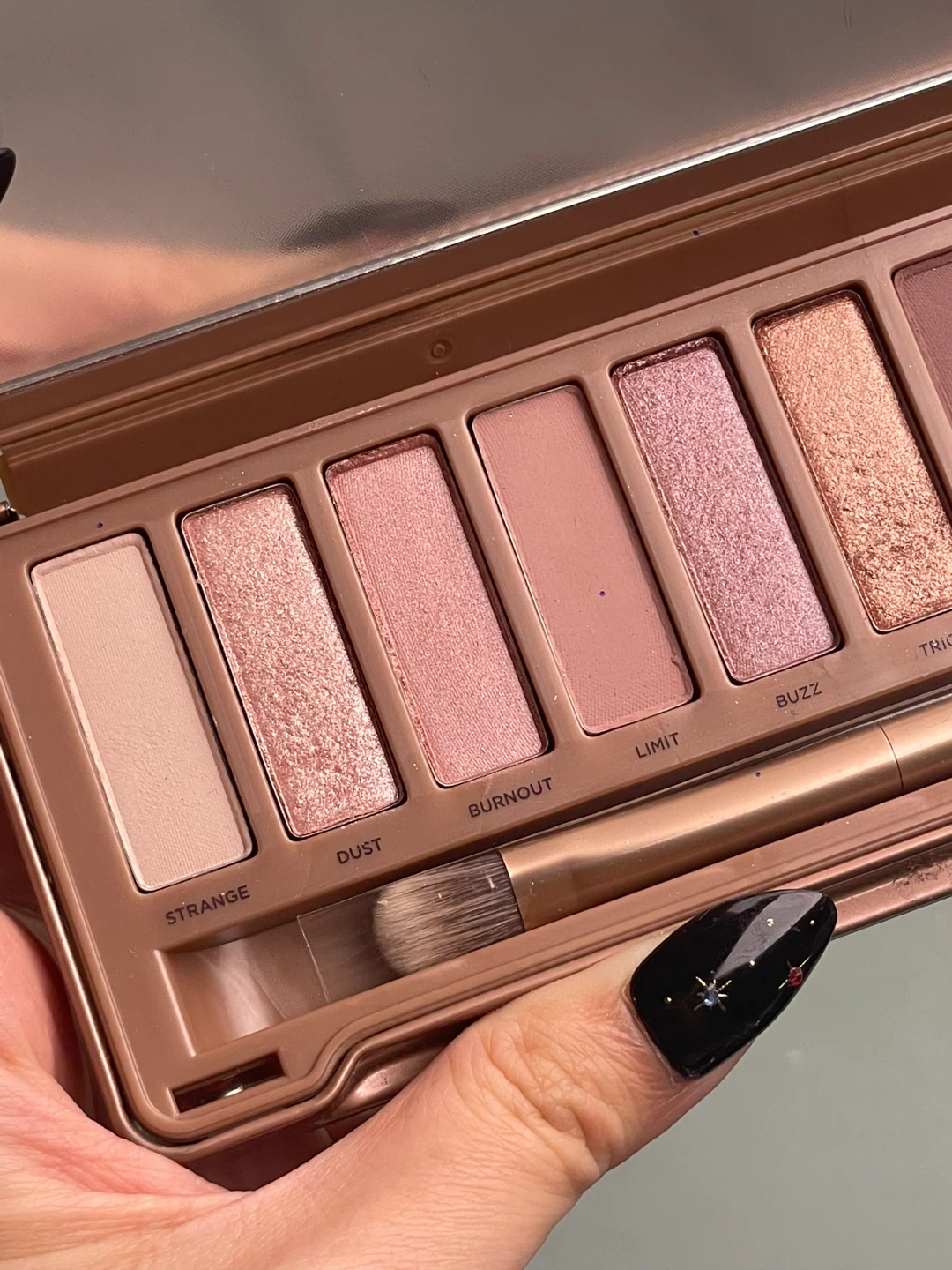 Urban Decay Naked3 Eyeshadow Palette - photo 3