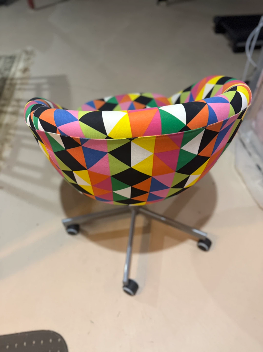 IKEA SKRUVSTA swivel chair | Karrot