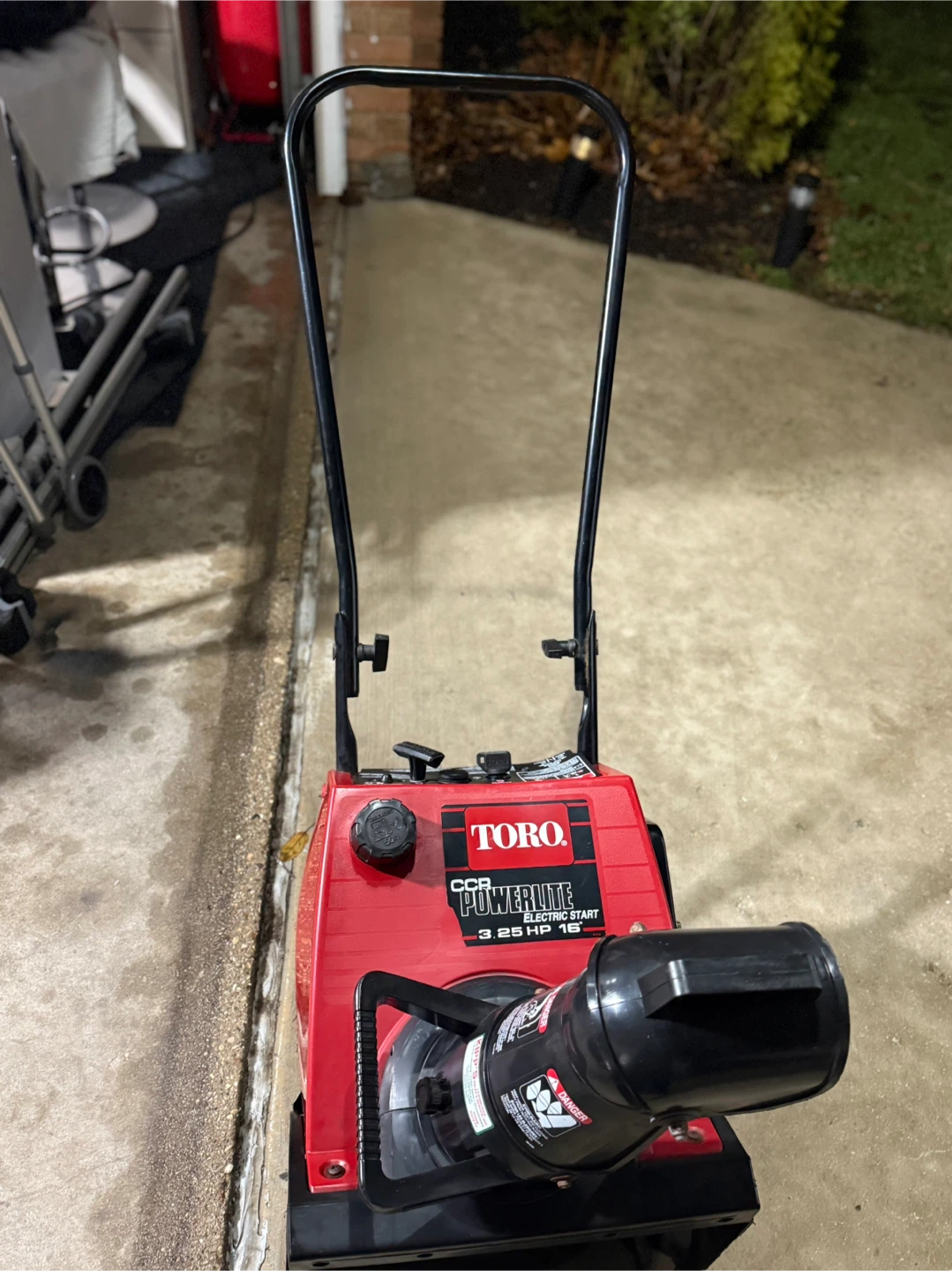 Toro CCR Powerlite 3.25 HP 16" Snow Blower - photo 4