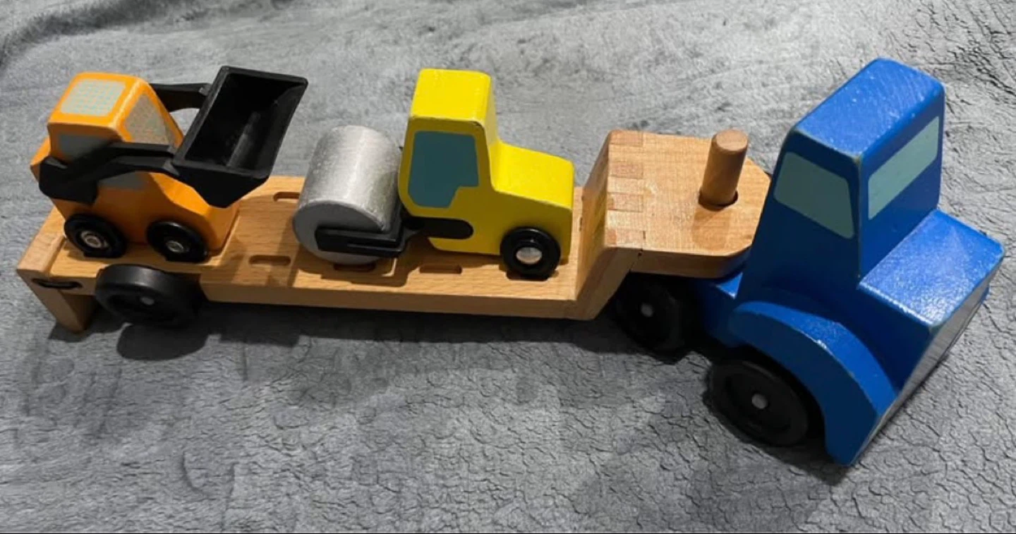 Melissa and dough Wooden Toy Truck Set - photo 2