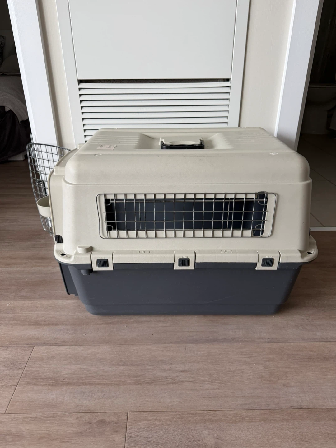 Petmate Sky Kennel Pet Carrier