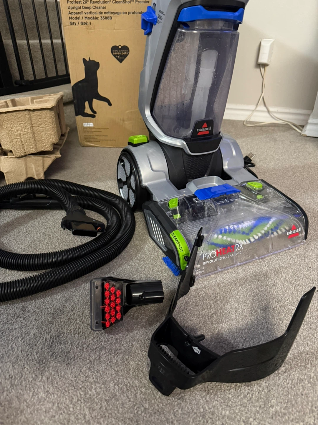 LIKE NEW Bissell ProHeat 2X Revolution Vacuum Cleaner - photo 5
