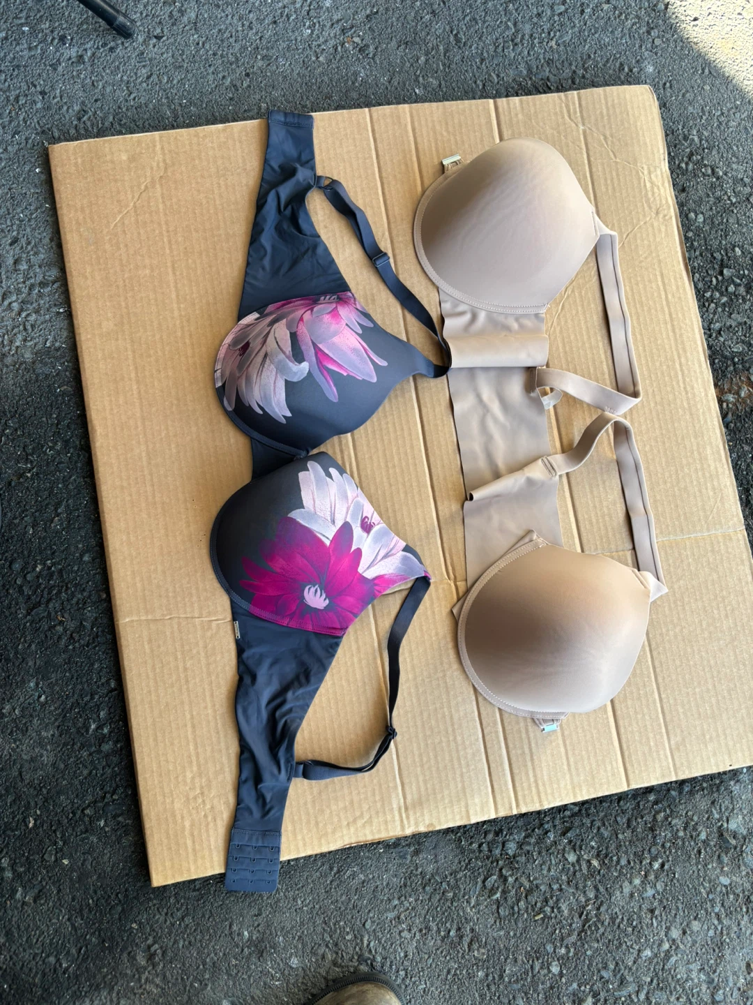 Bra for women 10 dollars each