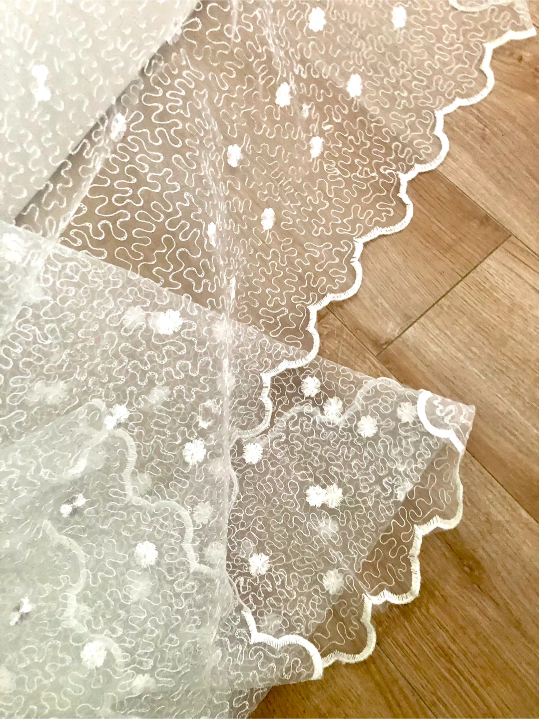 White Floral Embroidered Sheer Curtain Panel - photo 3