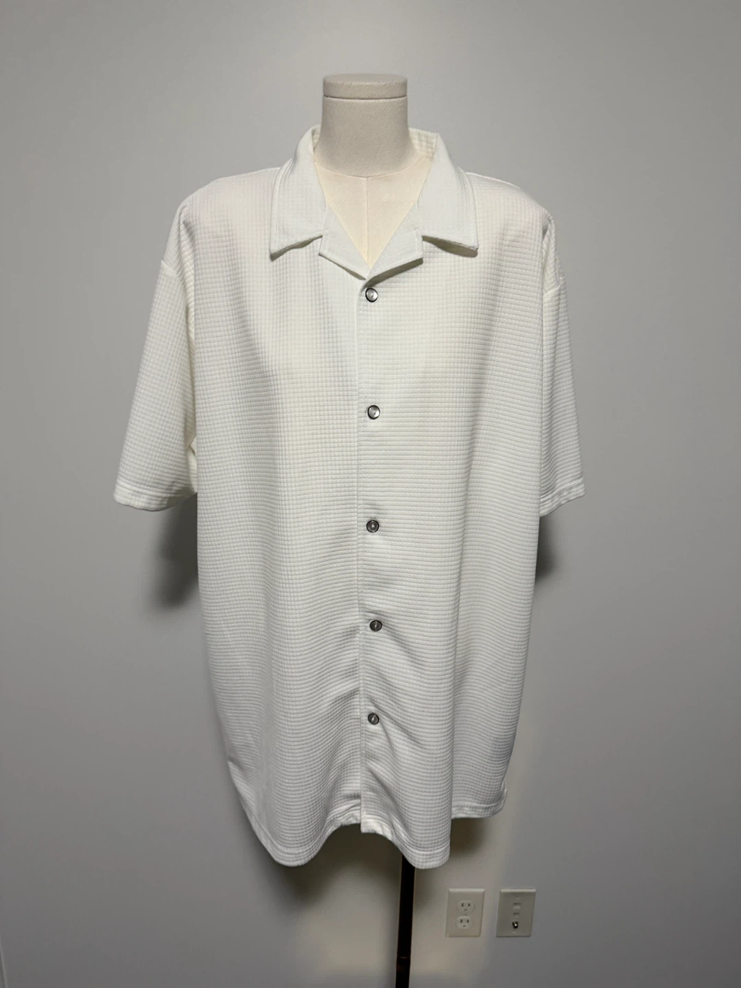 Men’s White Waffle Knit Button-Up Shirt