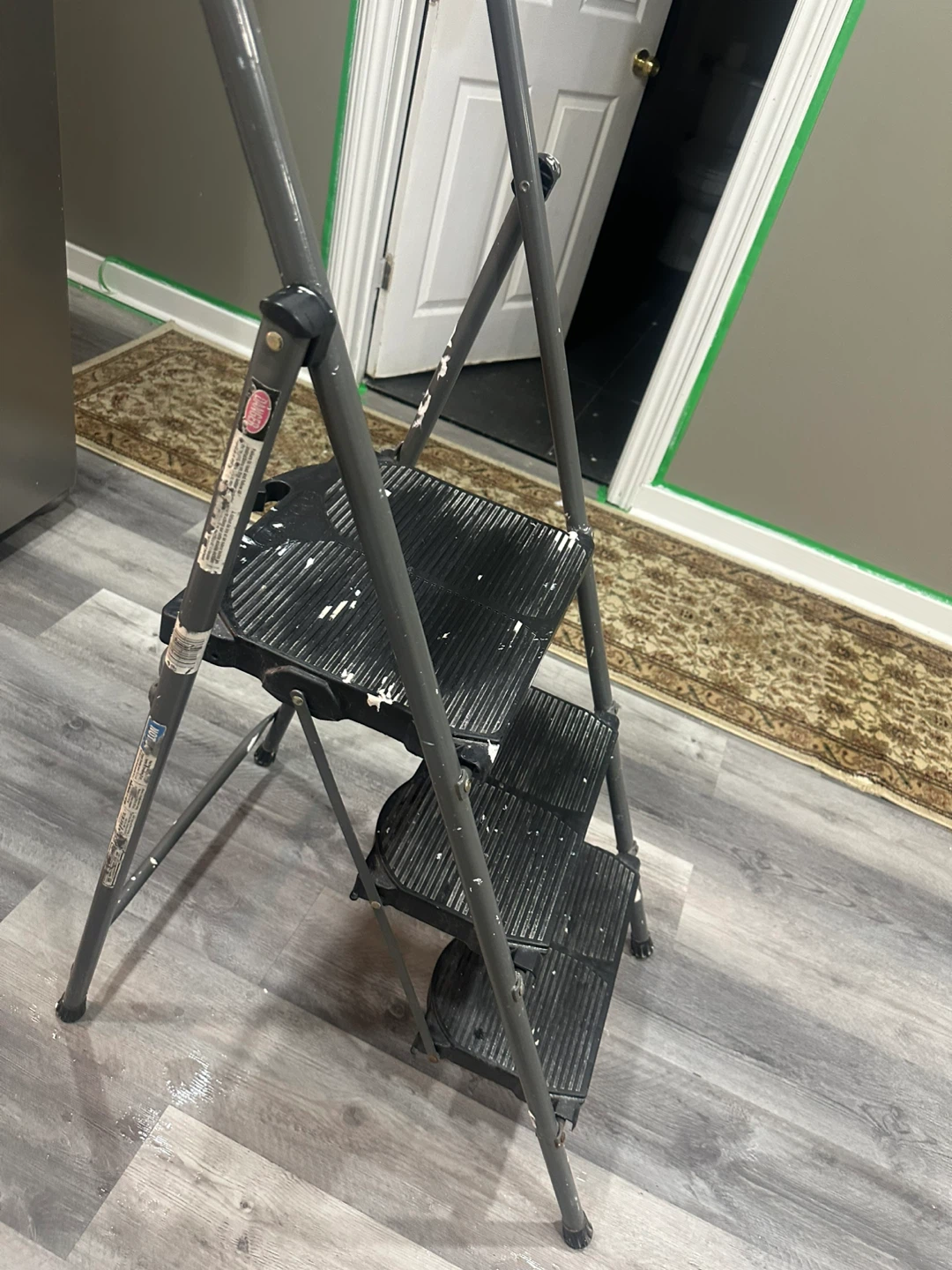 Used Cosco 3-Step Ladder - photo 2