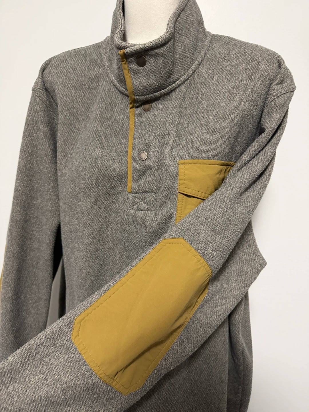 Grey Pullover with Mustard Accents Men’s - photo 3