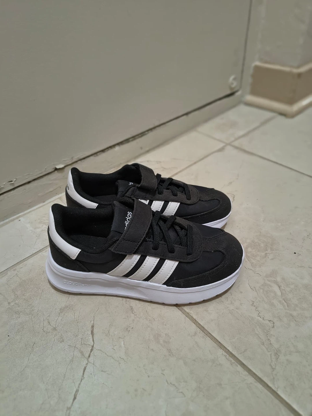 Adidas Breaknet Kids Sneakers - Black & White