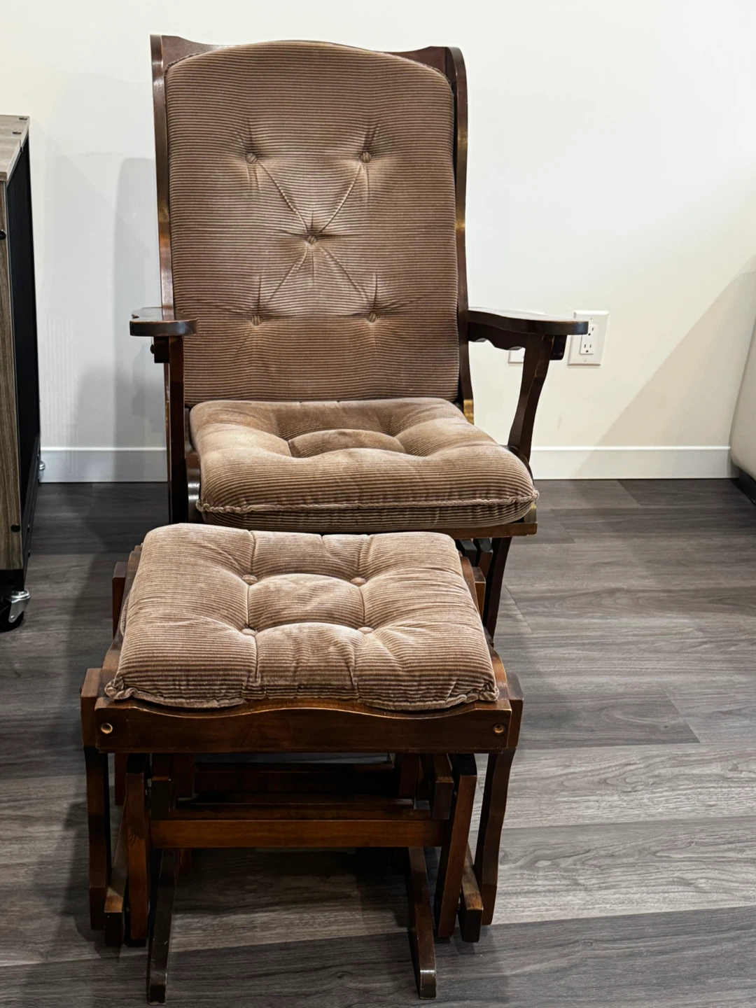 Glider Rocking Chair with Ottoman
