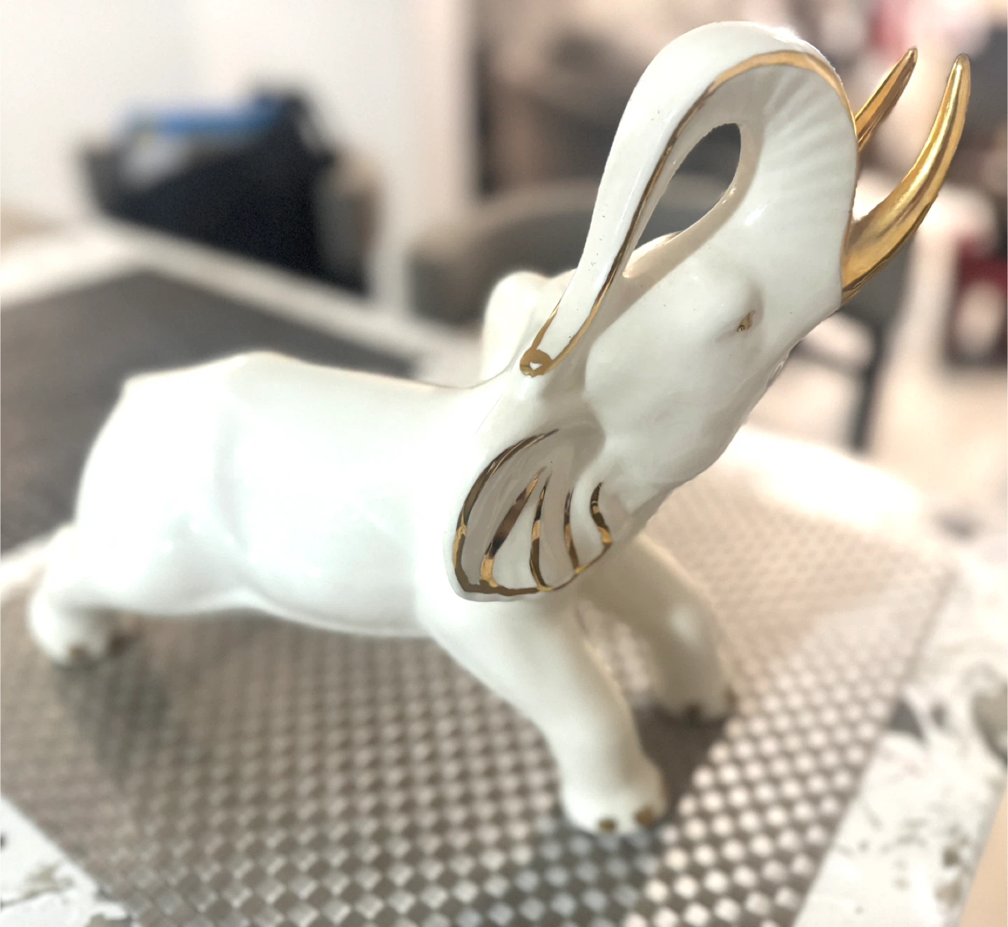 White & Gold Decorative Elephant Figurine - photo 2