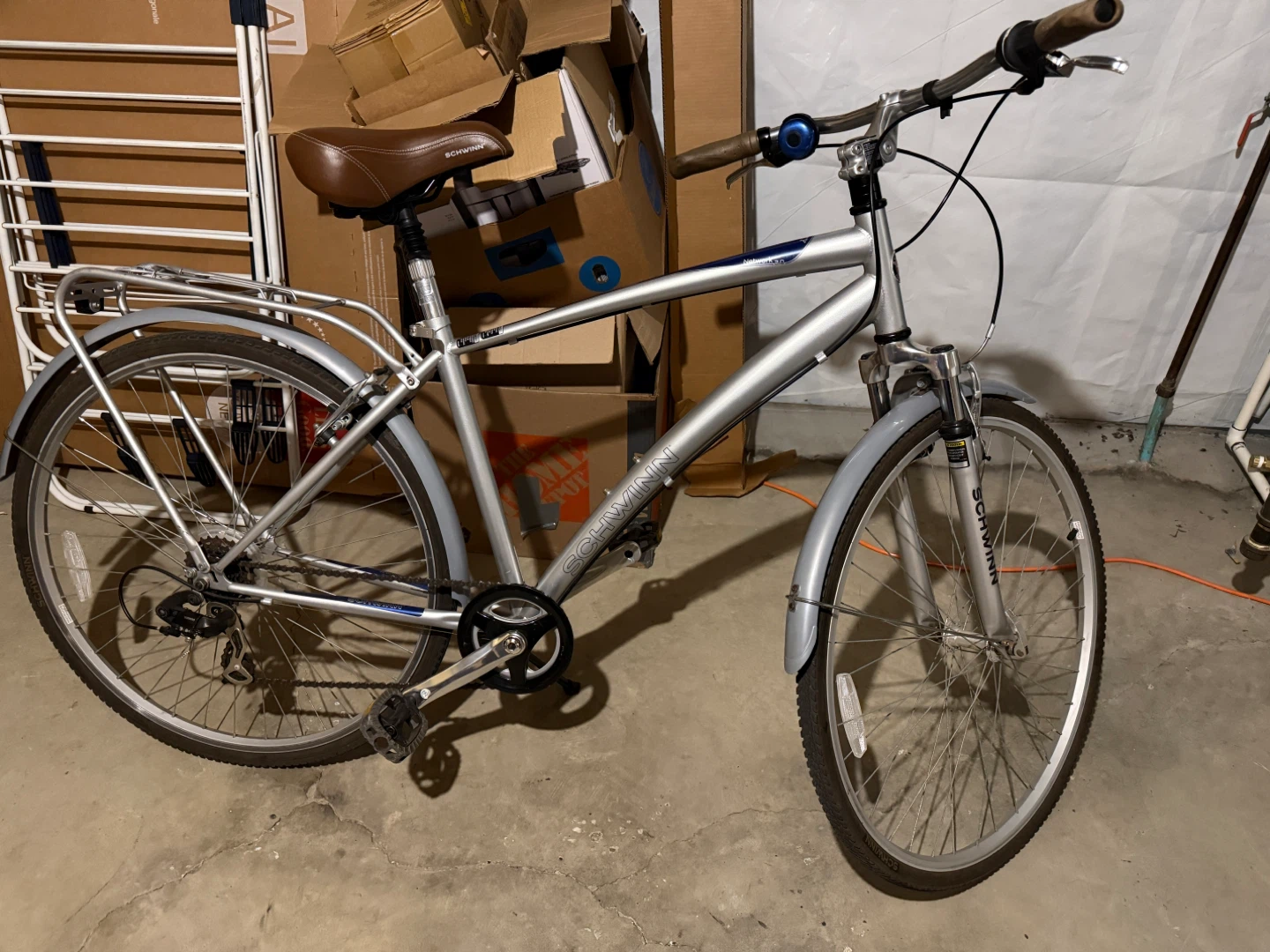 Schwinn Navigator Hybrid Bike - Silver