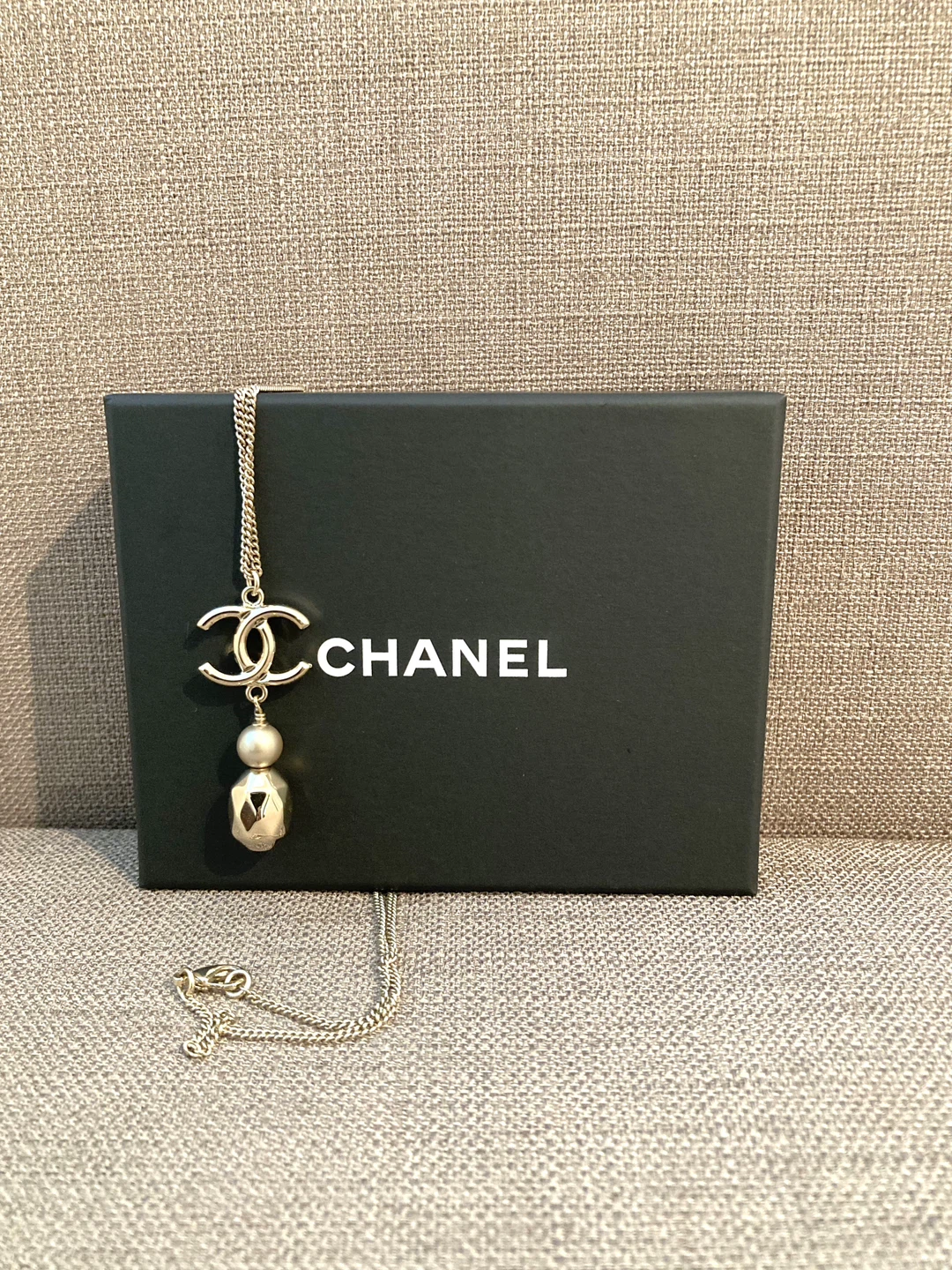 Chanel Pendant Necklace with Box - photo 5