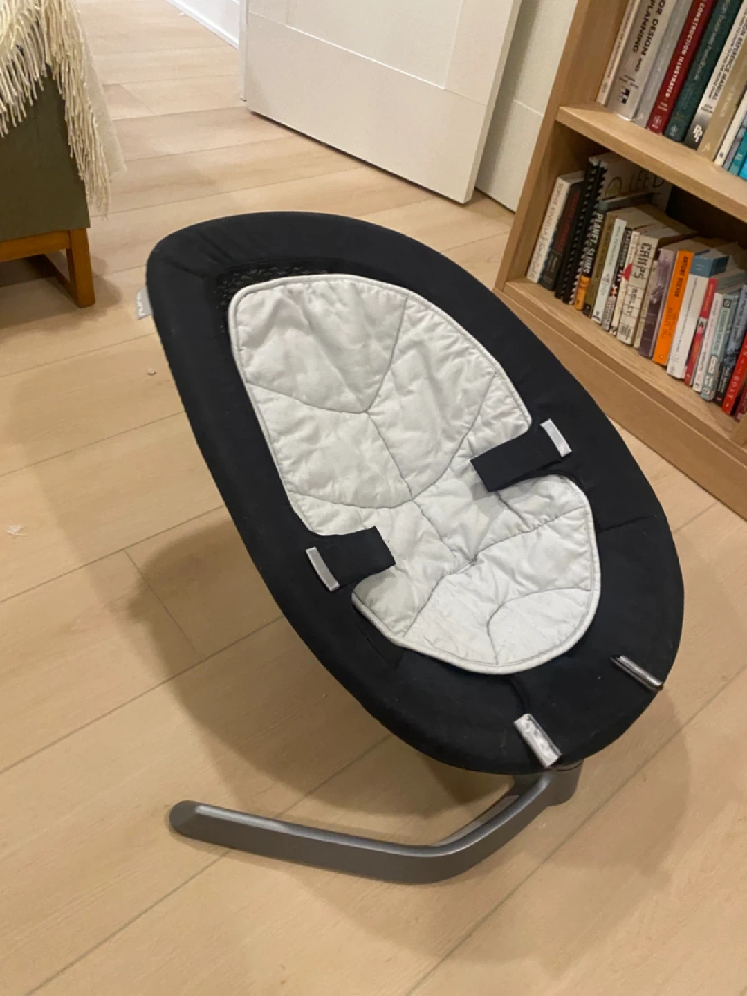 Nuna Leaf Baby Swing