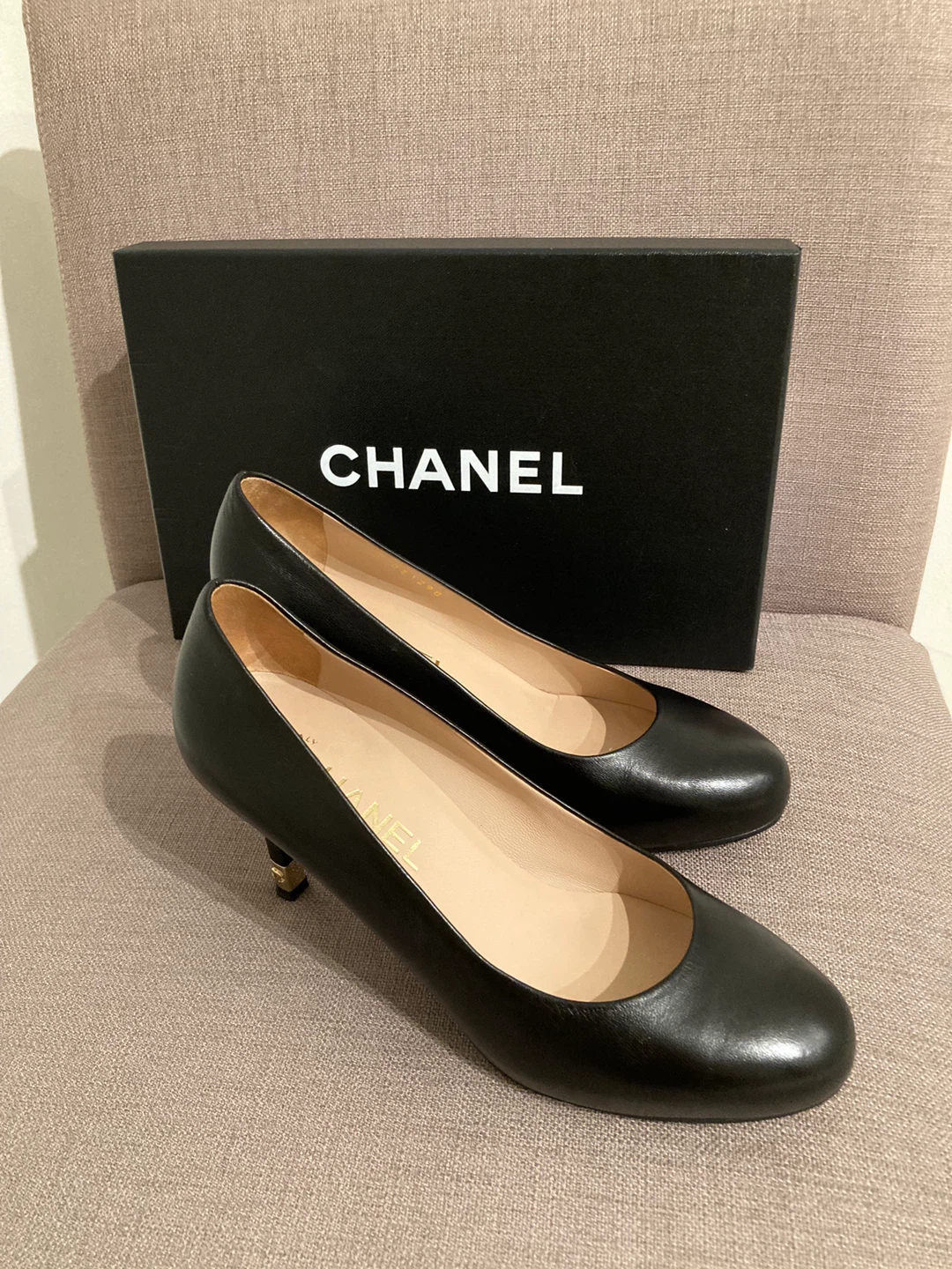 100% Authentic Chanel Leather Pump Heels Shoes - photo 5