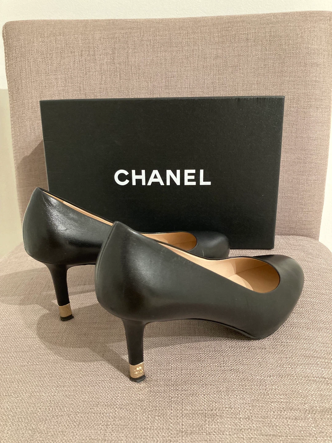 100% Authentic Chanel Leather Pump Heels Shoes - photo 3
