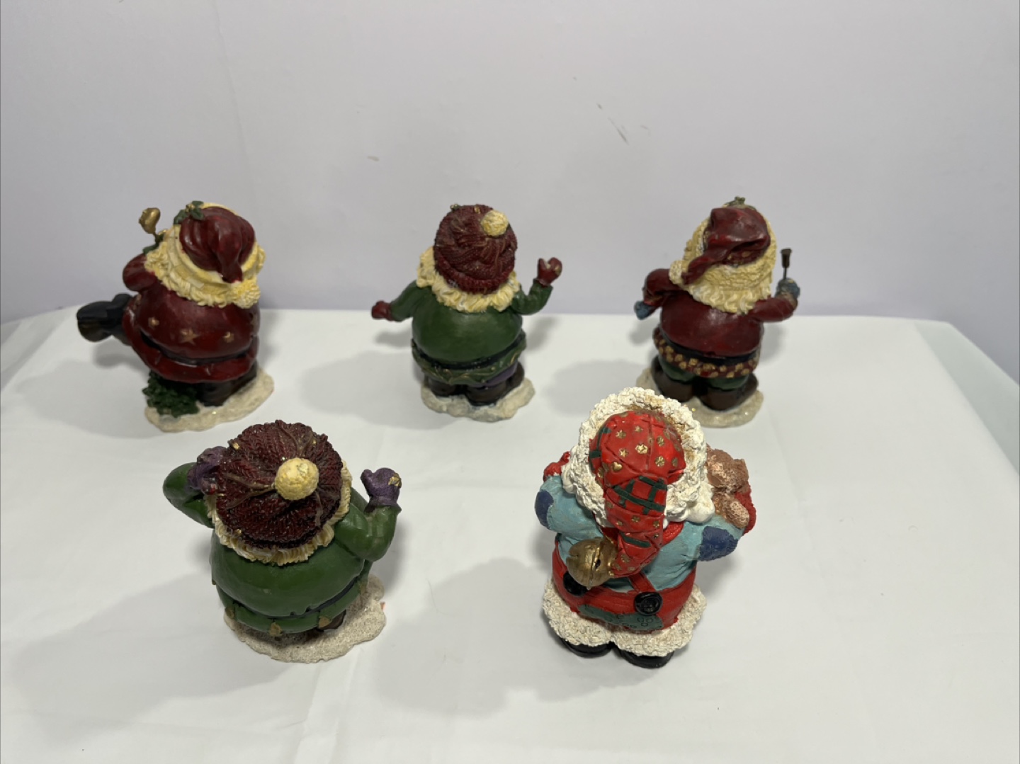 Santa Claus Figurines (Set of 5) - photo 2