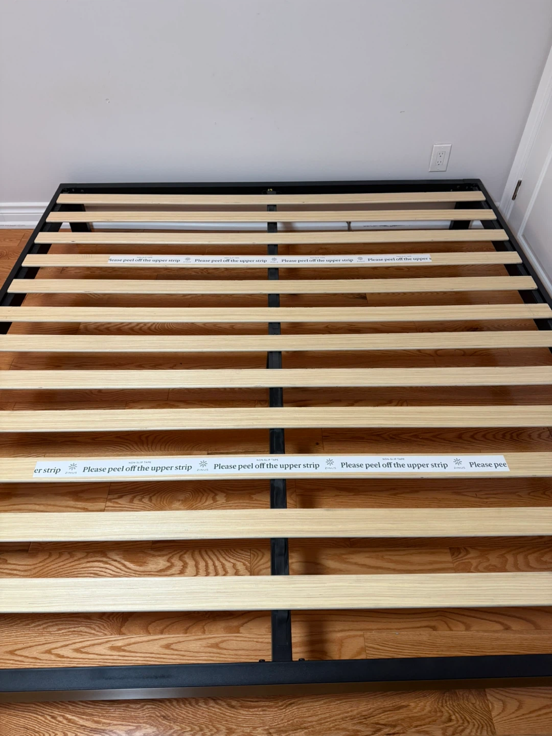 King size Metal Bed Frame - photo 2